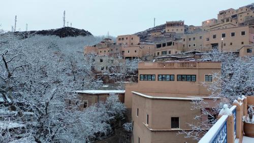 Riad otos views en invierno