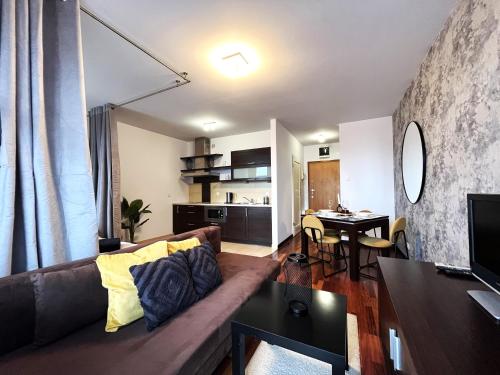 Fotografia z galérie ubytovania Jagiełły Apartment ~ Self Check-In 24h ~ Parking & Lift vo Vroclavi