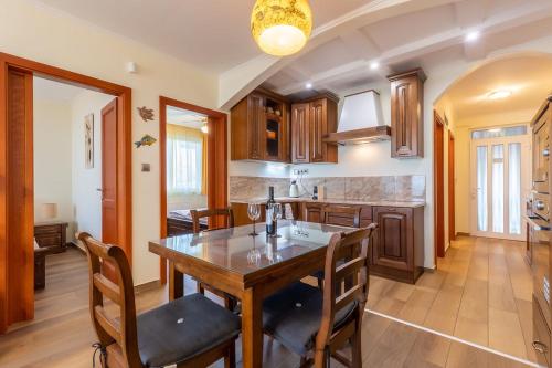 Ezüstpart Apartman By BLTN Siófok 8600 Siófok, Deák Ferenc sétány 2/C Fsz. 13. kép - 3