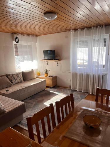 Zona d'estar a Apartman Luka