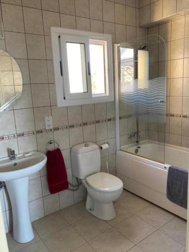 Phòng tắm tại Marina Apartment B 16 - Tatlisu TRNC