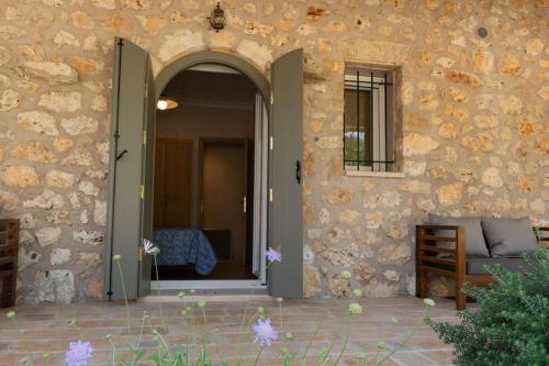 Φωτογραφία από το άλμπουμ του AVLI - Tranquil stonehouse in Lefkada στον Αλέξανδρο