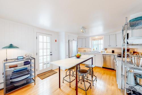 West End Cottage – Photos 3