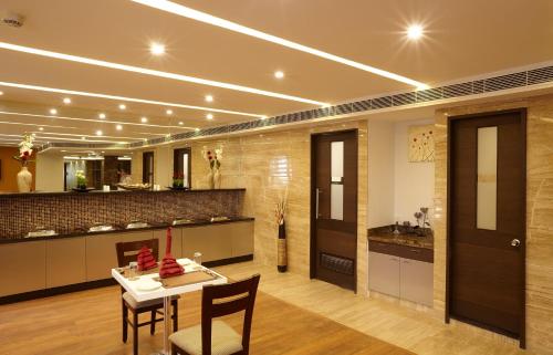 Gallery image of Golden Fruits Business Suites in Chennai