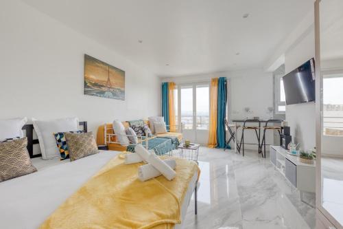 Les Bleus de Paris studio flat