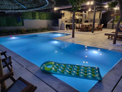 Photo inspiration: Gallery Detail: Stergiou Luxury Apartments With Shared Pool Anavyssos