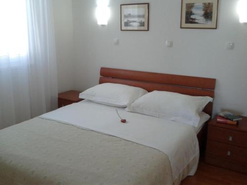 Apartments Oklopčić