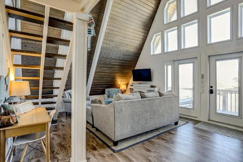The Beacon at OIB – Photos 2