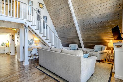 The Beacon at OIB – Photos 3