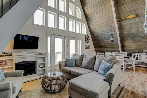 The Beacon at OIB – Photos 4