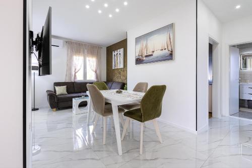 NEW! Luxury Apartment Dona