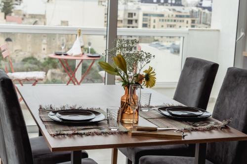 Stunning Apartments by Beyond Air, Sliema-Center! Near POOL!