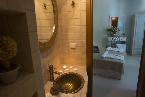 Elia Portou Rooms