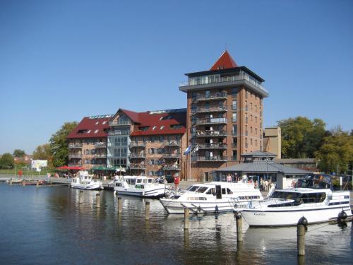 Permandangan sungai dekat dengan hotel