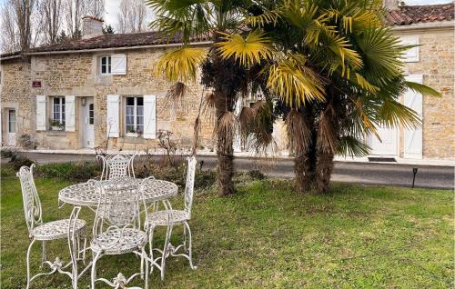 Beautiful Home In Taillant With Wifi And 1 Bedrooms