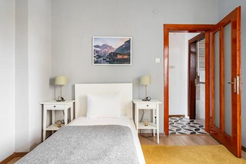 Charming Flat Near Bagdat Street in Kadikoy