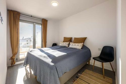Postel nebo postele na pokoji v ubytování 86-Modern Apartment, Benalmadena