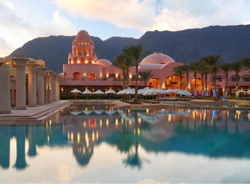 Gallery image of Mosaique Beach Resort Taba Heights in Taba