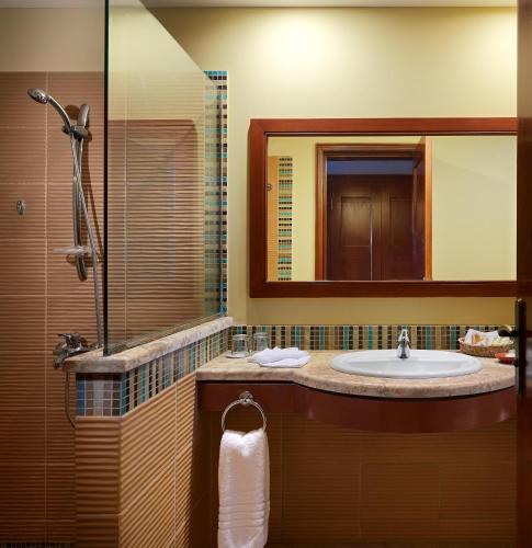 Gallery image of Mosaique Beach Resort Taba Heights in Taba