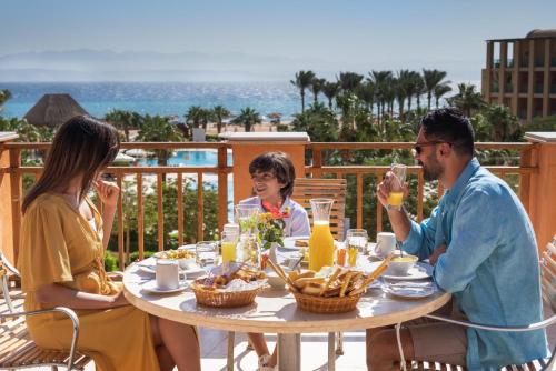 Mâncare la sau în apropiere de acest complex