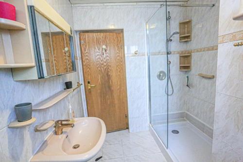 Koupelna v ubytování LITORAL COSTA DORADA - CASA DEL SOL Only families