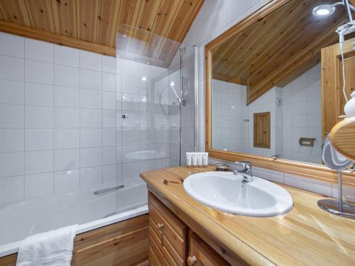 Spacieux appartement 3 chambres proche centre Méribel - FR-1-565-22