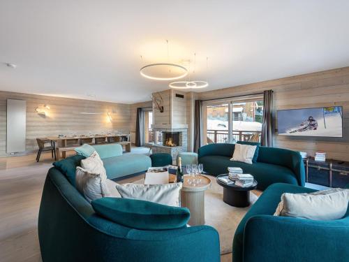 Appartement moderne avec cheminée et parking à Méribel