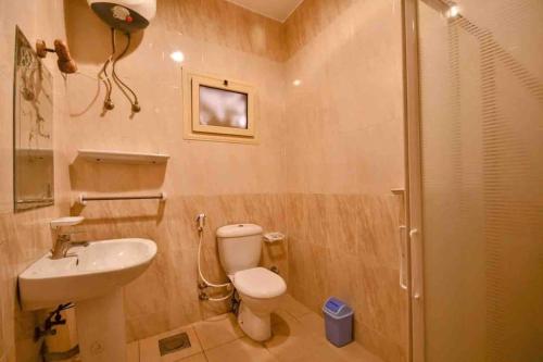 Un baño de Moon house Dahab