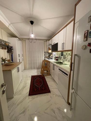 Кухня або міні-кухня у Private Room in Istanbul #37