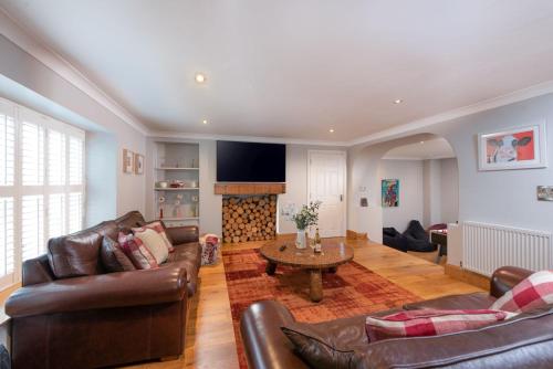 The Manor – Photos 2