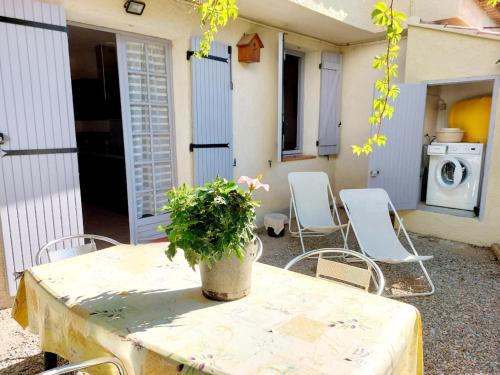 Maison arboree de 39 m2 - piscine et plage a 400m -