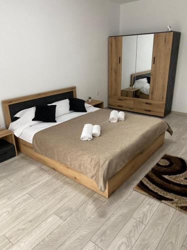 Ένα ή περισσότερα κρεβάτια σε δωμάτιο στο Flor Apartaments