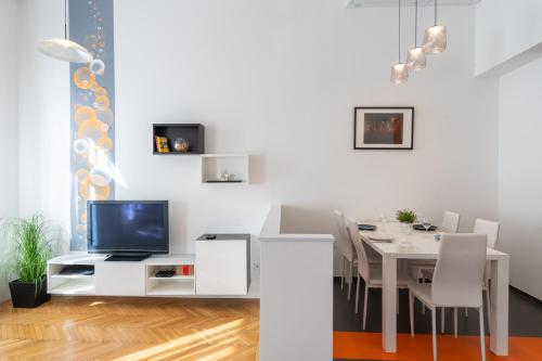 Bright two bedroom flat by the New York Palace 1072 Budapest, 38 Rákóczi út kép - 3