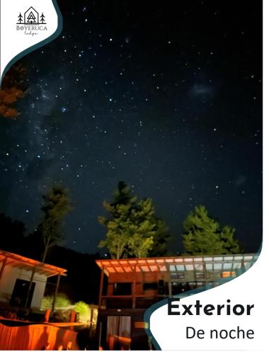 a picture of a night sky with trees in the background at Maravillosas Vistas Boyeruca Lodge in Vichuquén