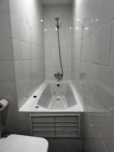 #1# Estudio Sevilla centro BAÑERA HIDROMASAJE