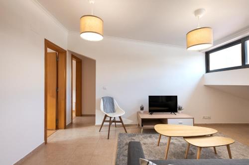 CURA House IV - Work-Friendly in Santos