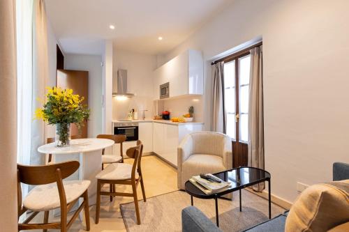 Angeles 6- Giralda Luxury by Valcambre