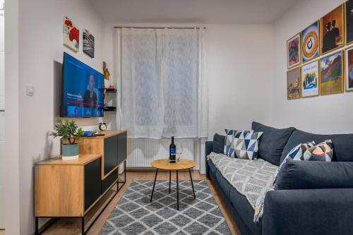 Huge BRAND NEW apartment in city center, big terrace