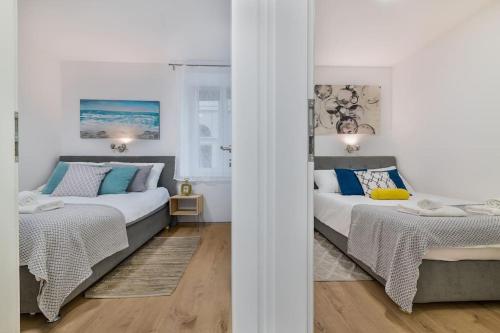 Huge BRAND NEW apartment in city center, big terrace