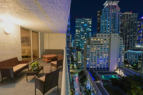 Awesome Condo at Brickell W Free Parking