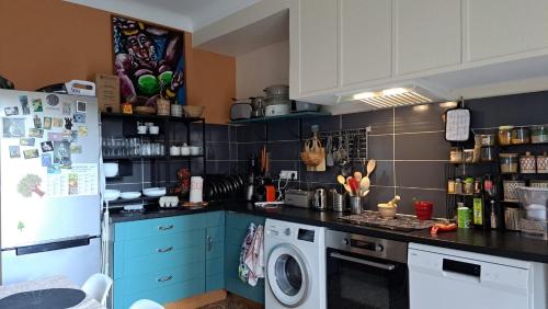 Fotografia z galérie ubytovania Chez Annie appartement familial avec jardin et garage v destinácii Sète