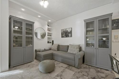 Belva Blue Glyfada Modern 2BR Walk to Ctr & Beach