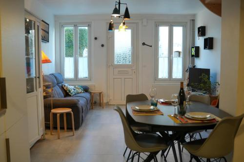 Maison vue Baie au coeur du quartier de l'Abbaye