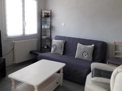 Photo de la galerie de l'établissement Villa confortable 6-7 personnes secteur calme - FR-1-476-106, à LʼAiguillon-sur-Mer