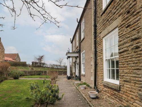 Apartment 1 Sneaton Hall – Photos 2