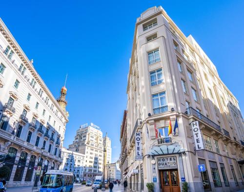 principal decidir Popular Quatro Puerta del Sol, Madrid – Precios 2023 actualizados