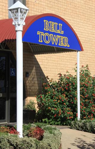 Belltower Motor Innに飾ってある許可証、賞状、看板またはその他の書類