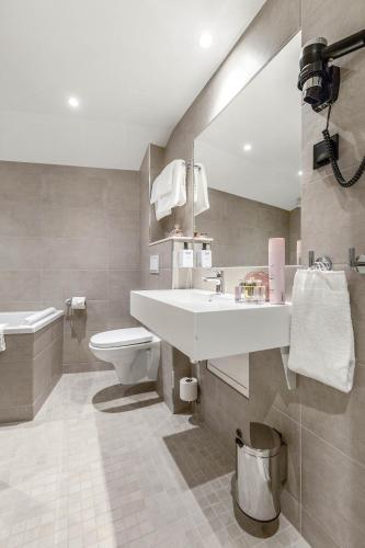Ένα μπάνιο στο Thon Partner Hotel Central