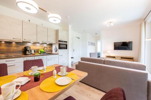 Dapur atau dapur kecil di Appartement WOTAN Rügen Ranzow