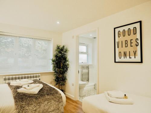 Private Parking Stylish Great Location – Photos 5